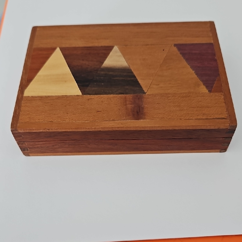 Geometric Wooden Box with Triangular Inlays - Picture 4 of 4